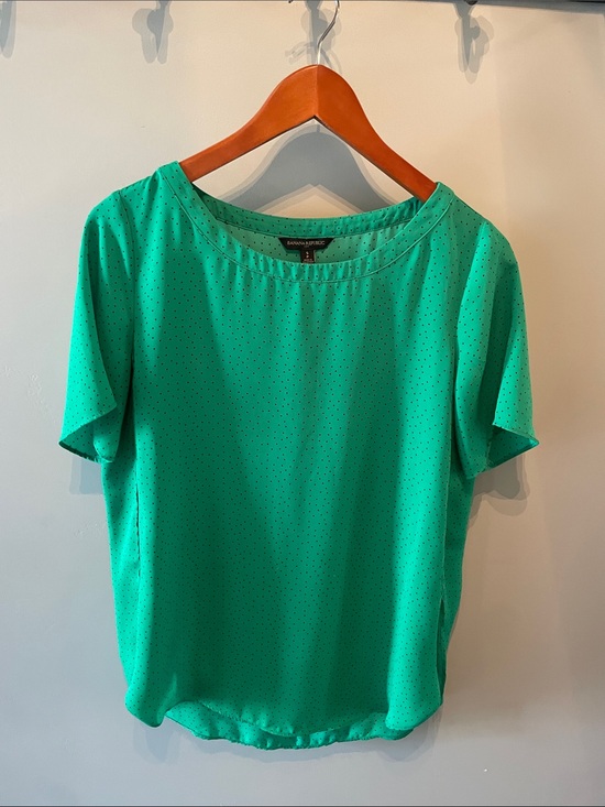 Banana Republic Tops - Banana Republic Green Short Sleeve‎ Blouse Size Small